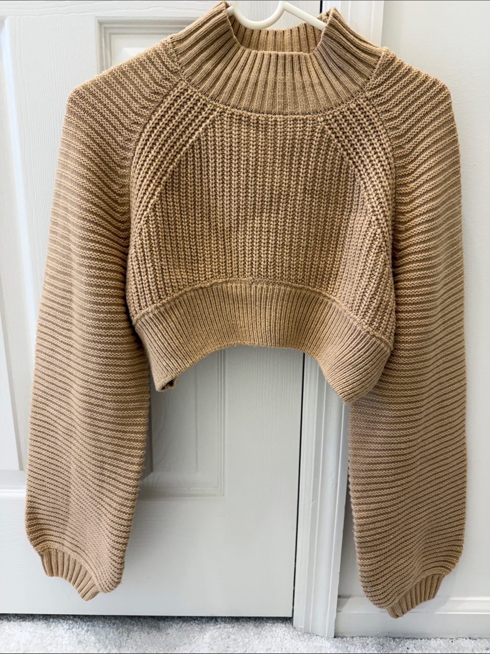 Thinkable Cropped mock neck Sweater in Tan. Size small